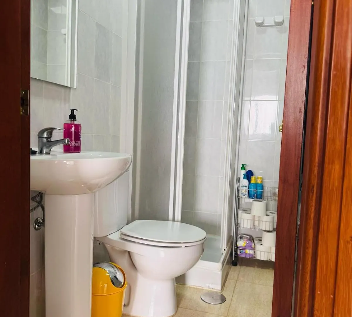 Homestay Habitacion Privada May Con Balcon Vecindario  Spain